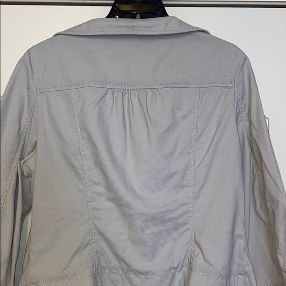 Loft Beige Ruffle Jacket Size M - Picture 5 of 9